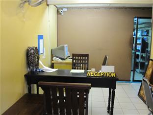 Kalare Night Bazaar Guesthouse Chiang Mai Luaran gambar